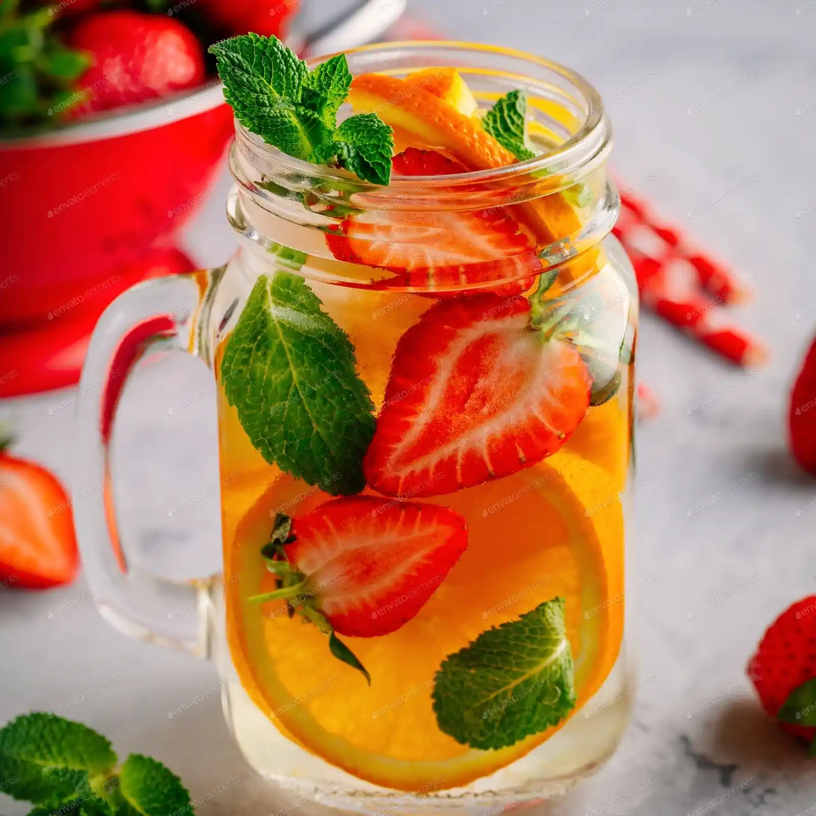 Băuturi detox cu ягode